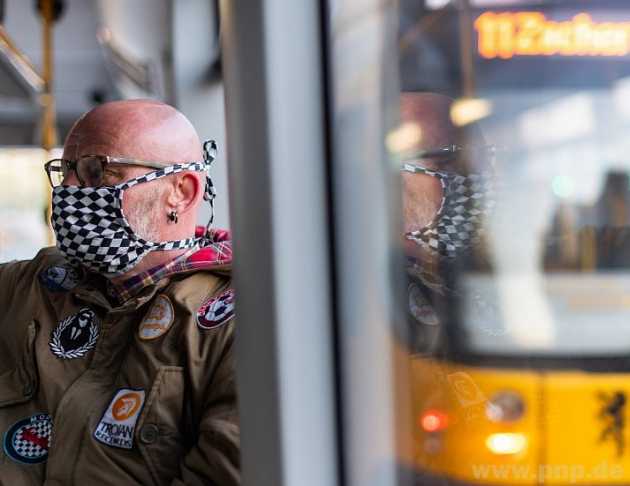 Coronavirus Dresden - In Sachsen gilt bereits im Kampf gegen Corona-Pandemie eine Maskenpflicht in Bus und Bahn. - © Foto: Robert Michael/dpa-Zentralbild/dpa